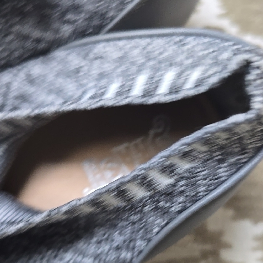Brash Gray Knit Slip-On Sneakers with Textured Upper - Picture 13 of 13